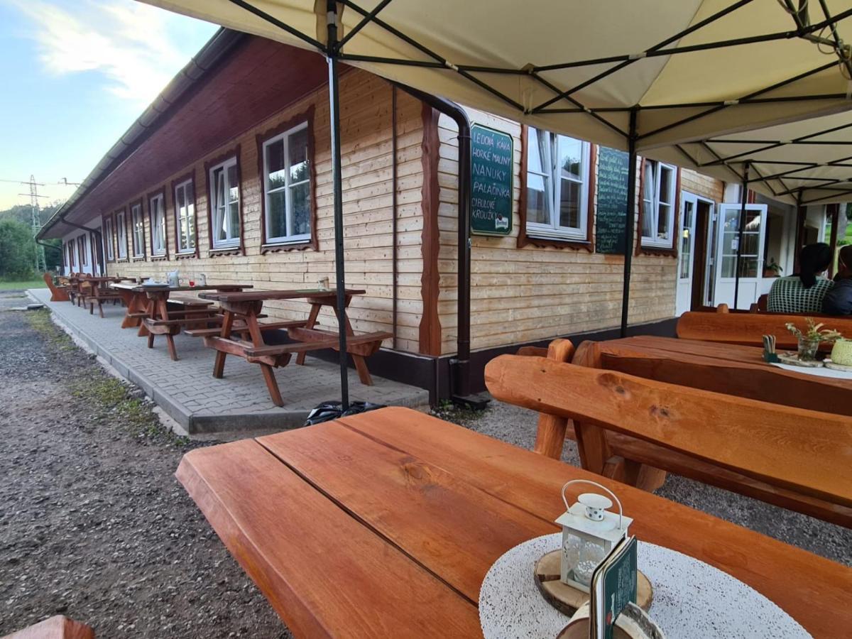 Pension Peklo Trutnov Exteriör bild
