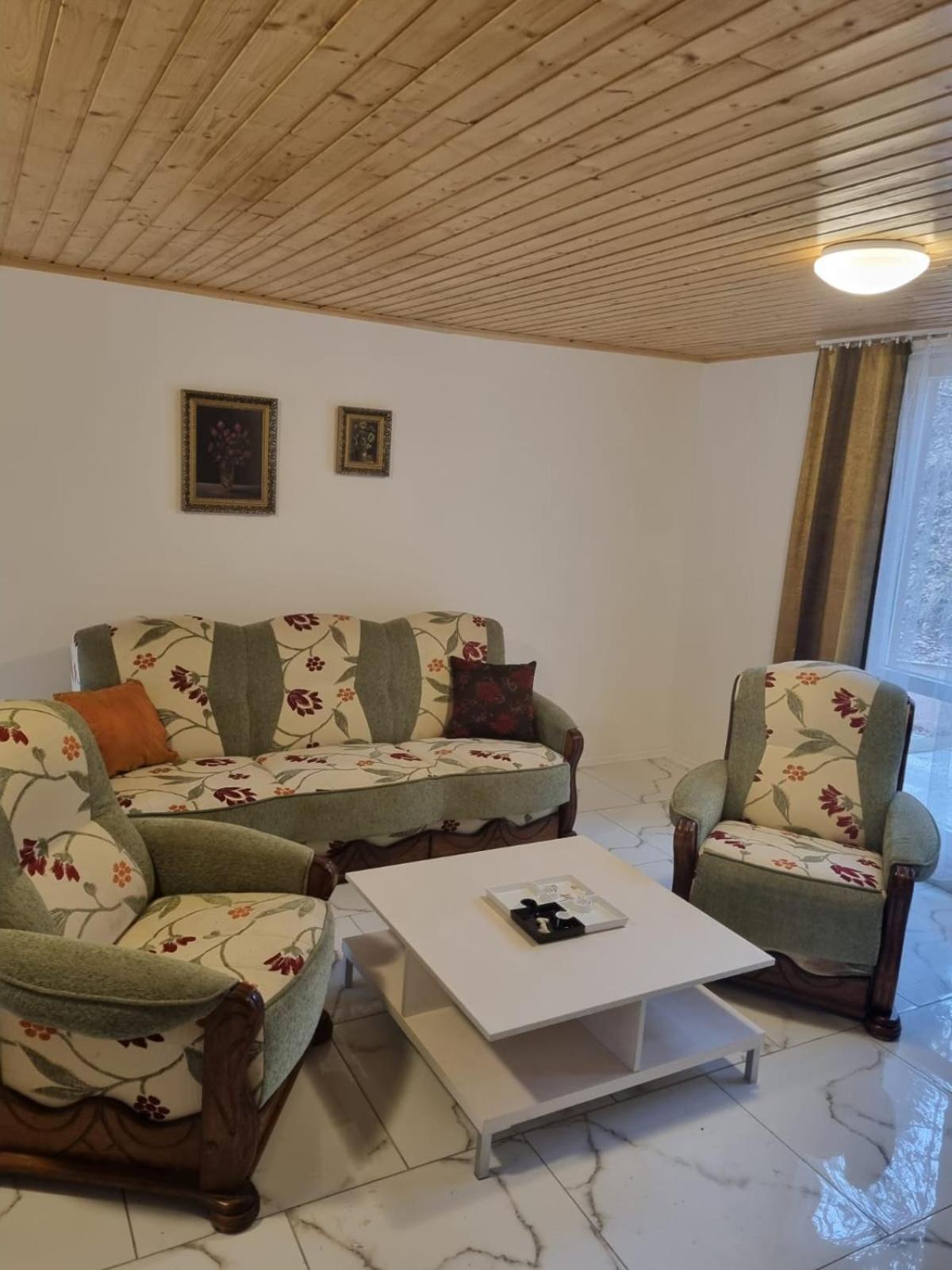 Pension Peklo Trutnov Exteriör bild