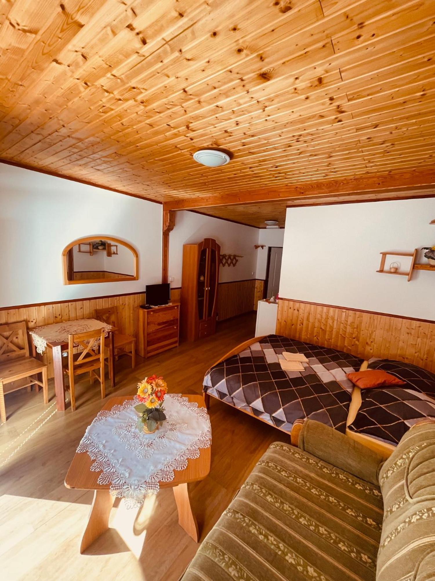 Pension Peklo Trutnov Exteriör bild