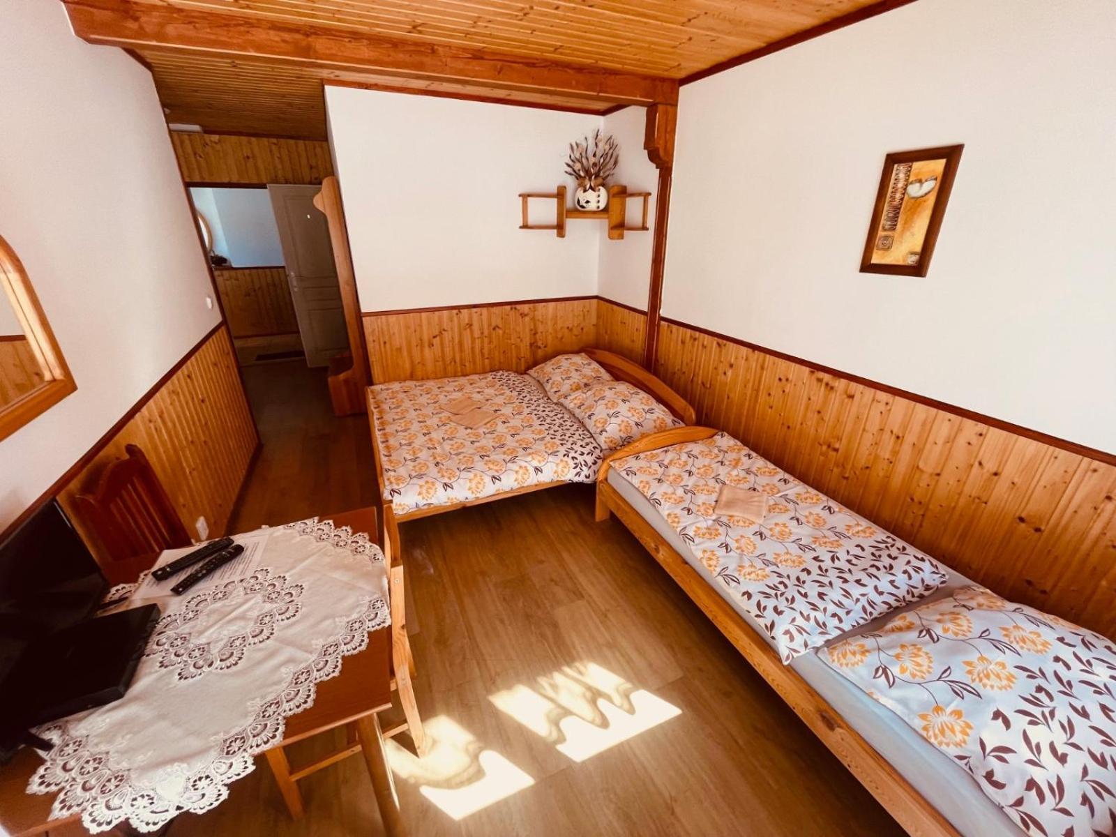 Pension Peklo Trutnov Exteriör bild