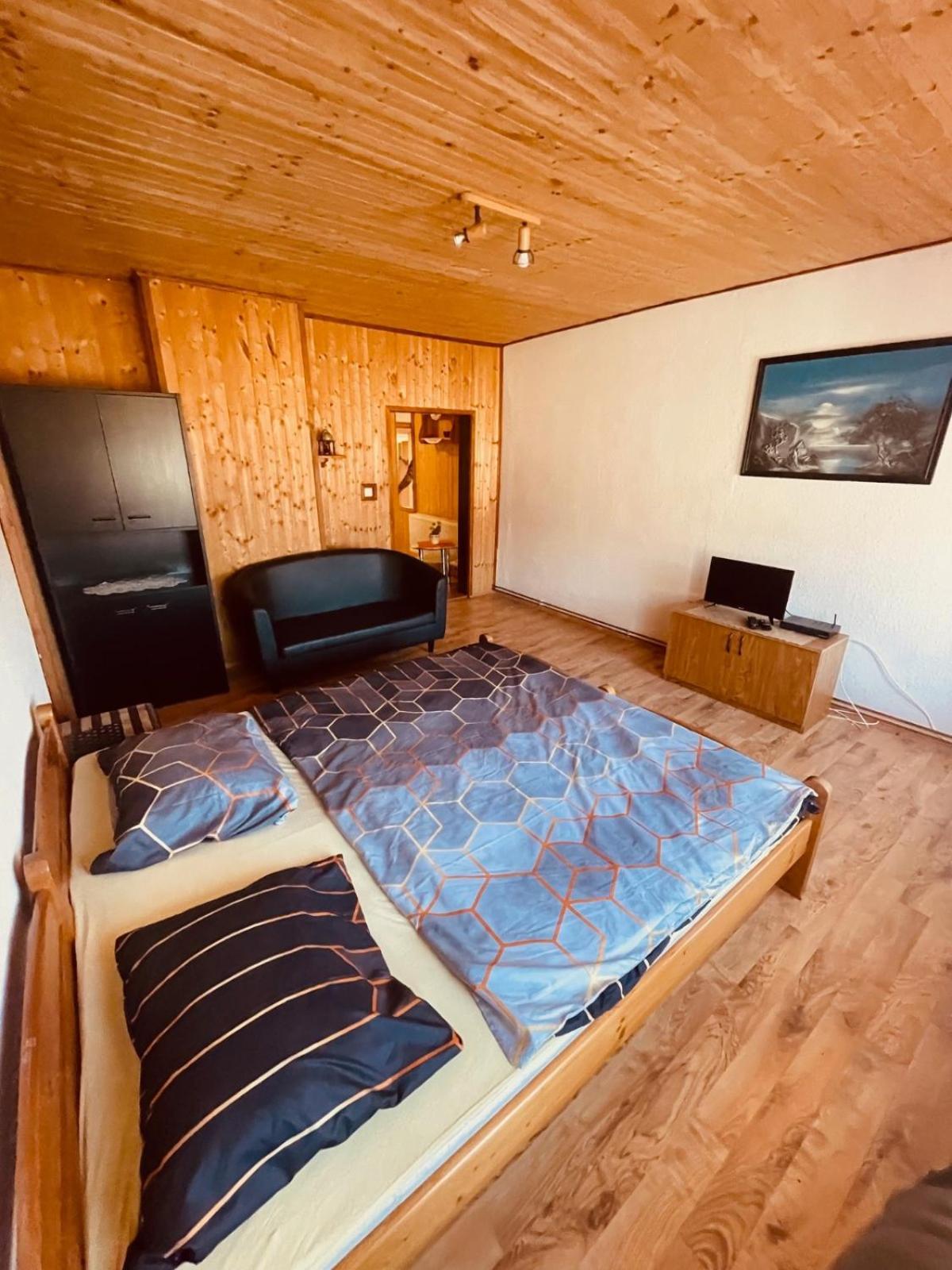 Pension Peklo Trutnov Exteriör bild